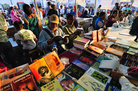 KOLKATA, INDIA - FEBRUARY 4TH   Books displayed at Kolkata book fair, on February 4th, 2014 in Kolkata  It is worldのeditorial素材
