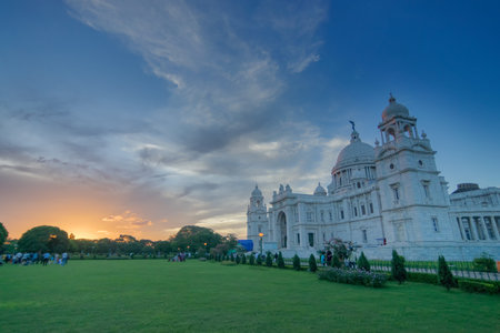 Sunrise at Victoria Memorial, Kolkata , Calcutta, West Bengal, India . A Historical Monument of Indian Architecture. Built to commemorate Queen Victoria's 25 years reign in India.のeditorial素材