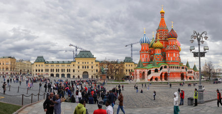 KREMLIN SQUARE , MOSCOW , RUSSIA - APRIL 27TH 2018 : View of Moscow Red Square Kremlin towers. Moscow's world famous architecture, Capital city of Russia.のeditorial素材