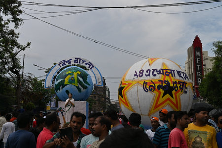 Kolkata, West Bengal, India - 21st July 2022 : All India Trinamool Congress Party, AITC or TMC, at Ekushe July, Shadid Dibas, Martyrs day rally. Enthusiastic supporters taking selfies at Esplanade.のeditorial素材