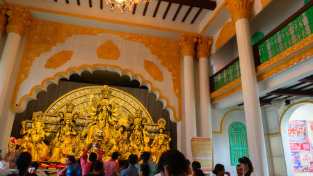 Howrah, West Bengal, India- 4th October, 2022 : Shibpur Mandirtala , beautiful illumination and decoration inside Durga puja pandal, Durga Puja is biggest festival of Hinduism. celebrated worlwide.のeditorial素材