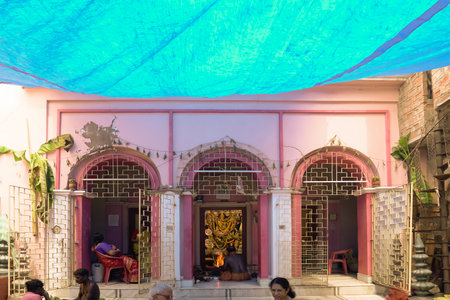 Howrah, West Bengal, India-4th October,2022 : Durga idol is being worshipped inside old heritage home at Shibpur, Mandirtala. Durga Puja is biggest festival of Hinduism, celebrated all over the world.のeditorial素材
