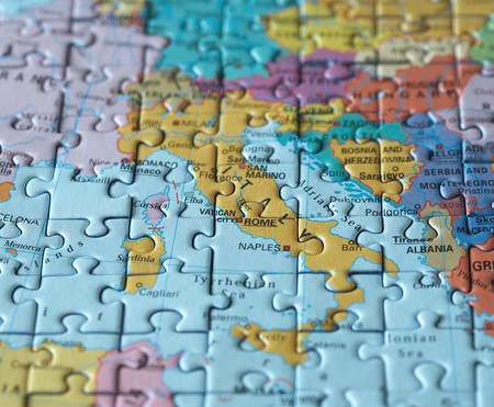 Puzzle map: Rom and Italy macroの写真素材