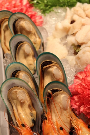 Mussel Seafood on ice buffet line Cornerの写真素材