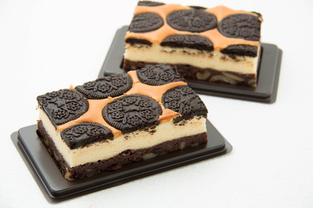Oreo cream Cheese Cake on white backgroundの写真素材
