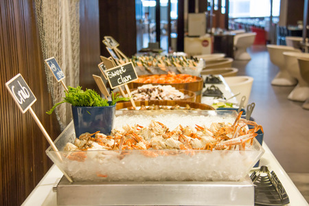 steamed blue crab on ice,food background

の写真素材