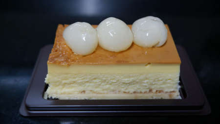 A caramel cheese cake dessertの写真素材