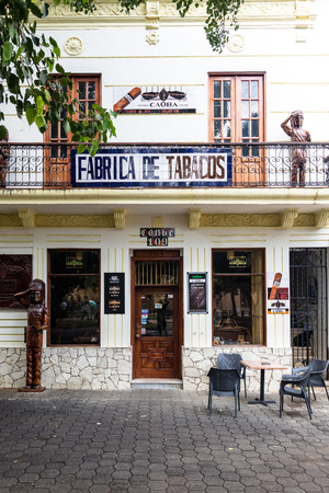 SANTO DOMINGO , DOM. REP - DEC 01, 2015: traditional tobacco factoryのeditorial素材