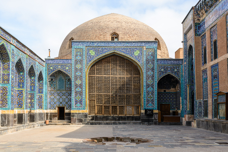 ARDABIL, IRAN - OCTOBER 09, 2014: Sheikh Sufi sanctuaryのeditorial素材