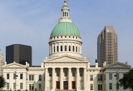 The front of the old St. Louis County Courthouseのeditorial素材