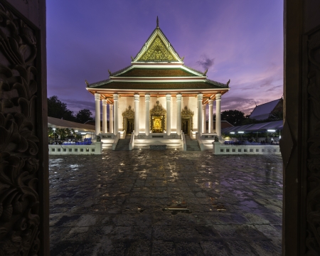 Temple at night  Thailand の写真素材