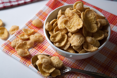 Bowl with popcorn and napkins close upの写真素材