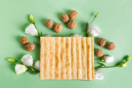 クルミの花の写真 イラスト素材一覧 9 617件 ストックフォトのamanaimages Plus