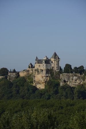 The Cingle de Montfort is a dramatic bend along the Dordogne riverのeditorial素材