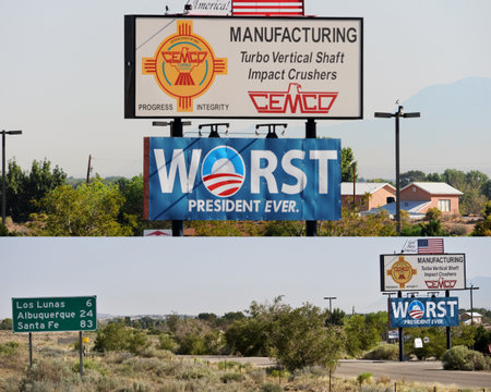 New Mexico- Aug.20th 2012 : Anti President Barack Obama sign outside of Belen, New Mexico. のeditorial素材