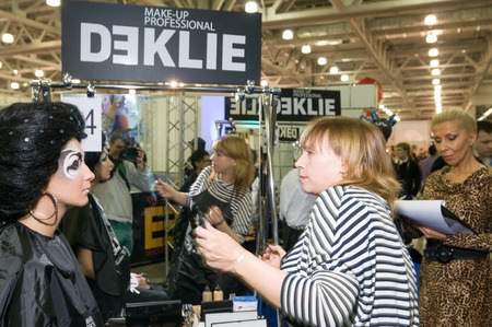 MOSCOW, RUSSIA - October 28, 2009 - Participants of makeup and hair artists competition  at Intercharm exhibition public eventのeditorial素材