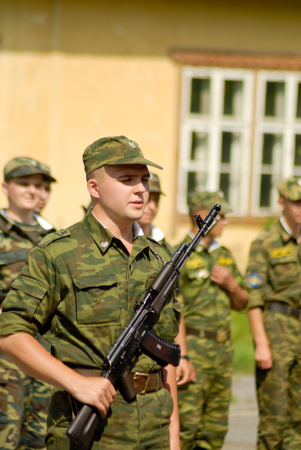 MOROZKI, RUSSIA - July 15, 2006 - Young Russian soldiers on a military Oath day in armyのeditorial素材