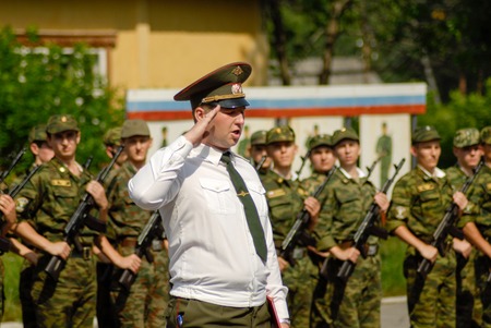 MOROZKI, RUSSIA - July 15, 2006 - Young Russian soldiers on a military Oath day in armyのeditorial素材