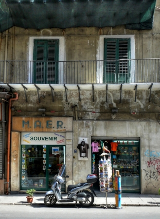 building facade and souvenir shop in Palermo, Sicilyのeditorial素材