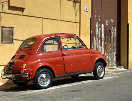 classic Fiat 500 in Palermo, Sicilyのeditorial素材