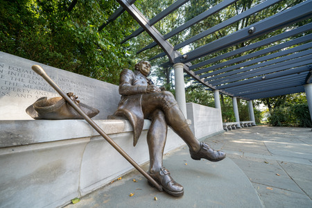 Washington, DC - August 6, 2019:Wide angle view of George Mason Memorial, the author of the Virginia Declaration of Rights that inspired the United States. Bill of Rightsのeditorial素材