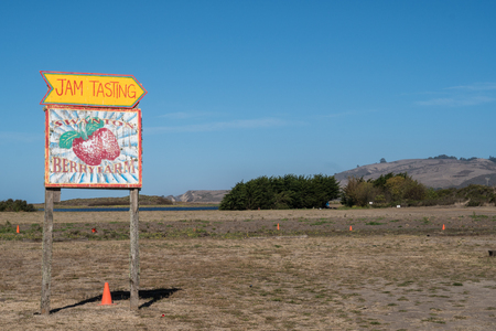 OCT 20 2017 - SWANTON, CA: Sign for Swanton Berry Farm, a U-Pick strawberry farm along the Pacific Coast Highway 1のeditorial素材