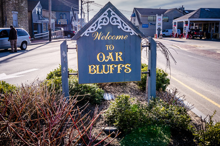 April 10, 2018 - Provincetown, MA: Sign welcoming visitors to Oak Bluffs Massachusetts on Martha's Vineyardのeditorial素材