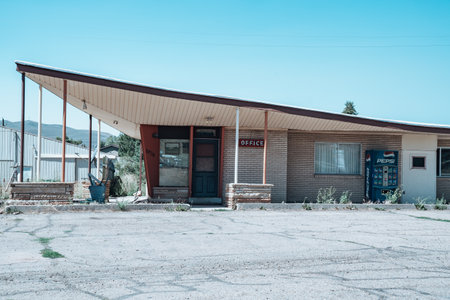 Cokeville, Wyoming - August 6, 2020: The abandoned and closed Valley Hi Motel signのeditorial素材