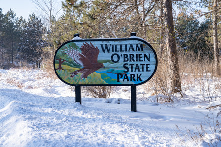 Marine on St. Croix, Minnesota - January 2, 2021: Welcome sign for William O'Brien State Park in winterのeditorial素材