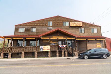 Gardiner, Montana - August 23, 2021: Yellowstone Gifts and Sweets, a large gift shop in the gateway town to the national parkのeditorial素材