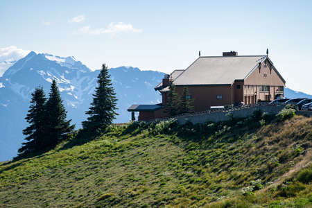 Washington, USA - July 9, 2021: The beauiful visitor center and gift shop at Hurricane Ridge in Olympic National Parkのeditorial素材