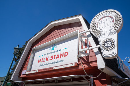 St. Paul, Minnesota - September 3, 2022: The All You Can Drink Milk booth at the Minnesota State Fairのeditorial素材