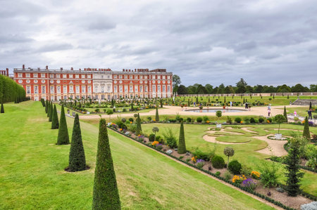 LONDON, UNITED KINGDOM - AUGUST 26  View of the Historic Royal Palace of Hampton Court on August 26, 2009  It was originally built for Cardinal Thomas Wolsey, a favorite of King Henry VIII のeditorial素材