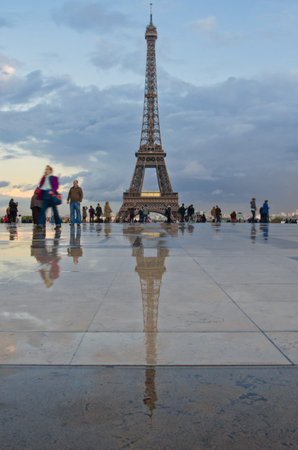 eiffel tower after rainのeditorial素材