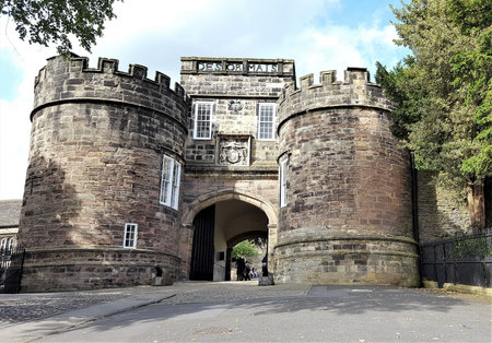 The main entrance gate to Skipton Castle.のeditorial素材
