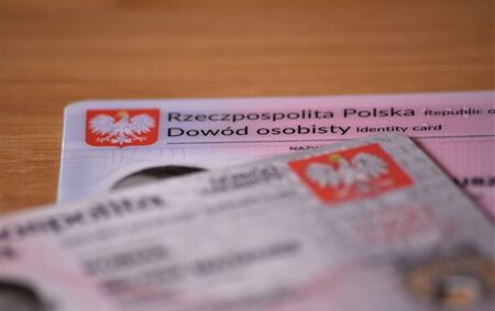 Polish old and new ID cards, translation of description:のeditorial素材