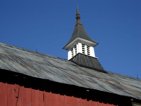 Handsome looking old fashioned red country barn.の写真素材