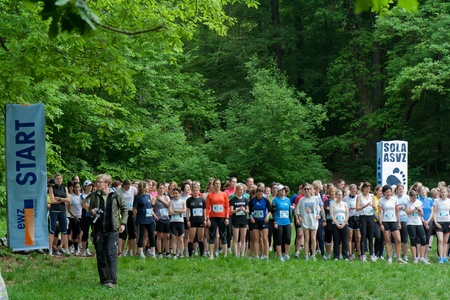 ZURICH - May 07: 11.060 participants of 790 teams  take  part in Academic relay race Sola run held in Zurich area for the 38th time. May 07, 2010 in Zurich, Switzerland.のeditorial素材