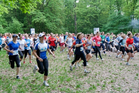 ZURICH - May 07: 11.060 participants of 790 teams  take  part in Academic relay race Sola run held in Zurich area for the 38th time. May 07, 2010 in Zurich, Switzerland.のeditorial素材