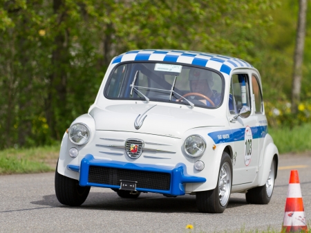 MUTSCHELLEN, SWITZERLAND-APRIL 29: Vintage race touring car Fiat Abarth 850 TC from 1961 at Grand Prix in Mutschellen, SUI on April 29, 2012.  Invited were vintage sports cars and motorbikes.のeditorial素材