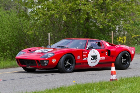 MUTSCHELLEN, SWITZERLAND-APRIL 29: Vintage race touring car Ford GT 40  from 1969 at Grand Prix in Mutschellen, SUI on April 29, 2012.  Invited were vintage sports cars and motorbikes.のeditorial素材