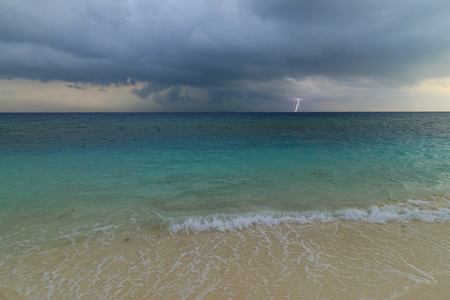 Beach of the island Ukulhas - perfect for relaxing with sunshade and sun lounger at the Maldivesの写真素材