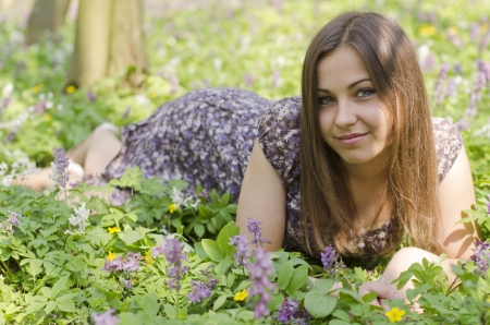 girl; forest; book; corydalis; herb; nature; look; pose; cloth; fase; tree; modern; idea; flowerの写真素材