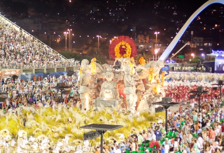 RIO DE JANEIRO - FEBRUARY 11: Show with decorations on carnival Sambodromo in Rio de Janeiro February 11, 2013, Brazil. The Rio Carnival is biggest carnival in world.のeditorial素材