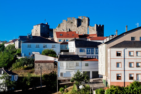 Castle of Castro Caldelas. Galicia, Spainのeditorial素材