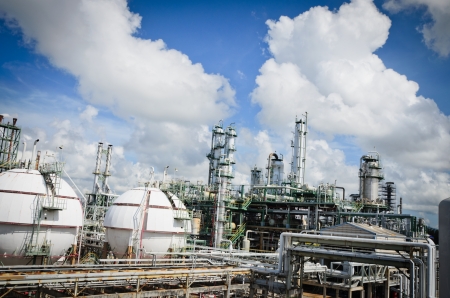 Gas storage spheres tank in petrochemical plant with beautiful skyのeditorial素材