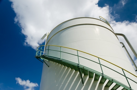 Oil storage tank in petrochemical plantの写真素材