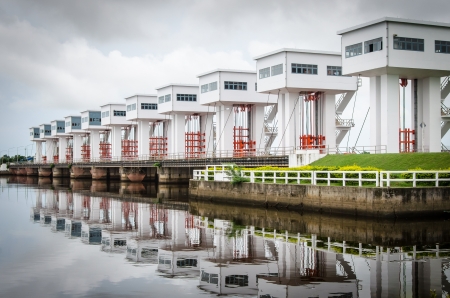 white water gate building is control  flow throughのeditorial素材