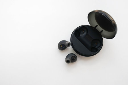 isolated portable wireless earphone with trendy case