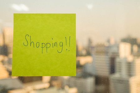 sticky note icon of time to go shoppingの写真素材